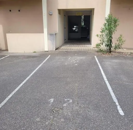 Pieds Dans L'eau 카브레톤